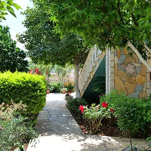  Apartment Garden Dhesara